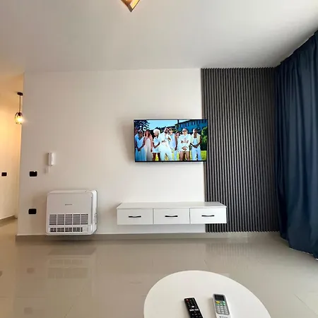 Eg Apartment *